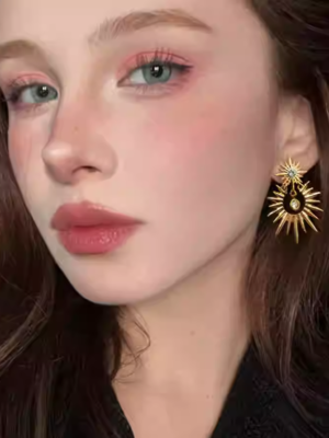 Retro star-shaped zircon pendant earrings unique high-end and atmospheric ear clips